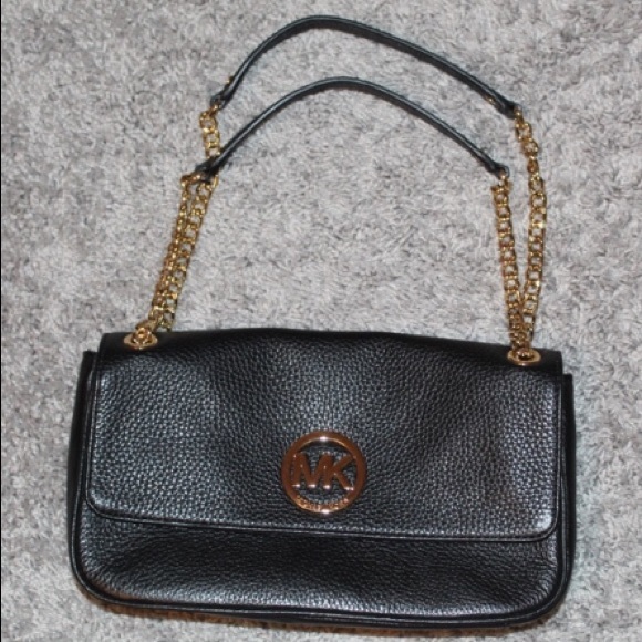 Michael Kors Handbags - Black Michael Kors Purse 🖤